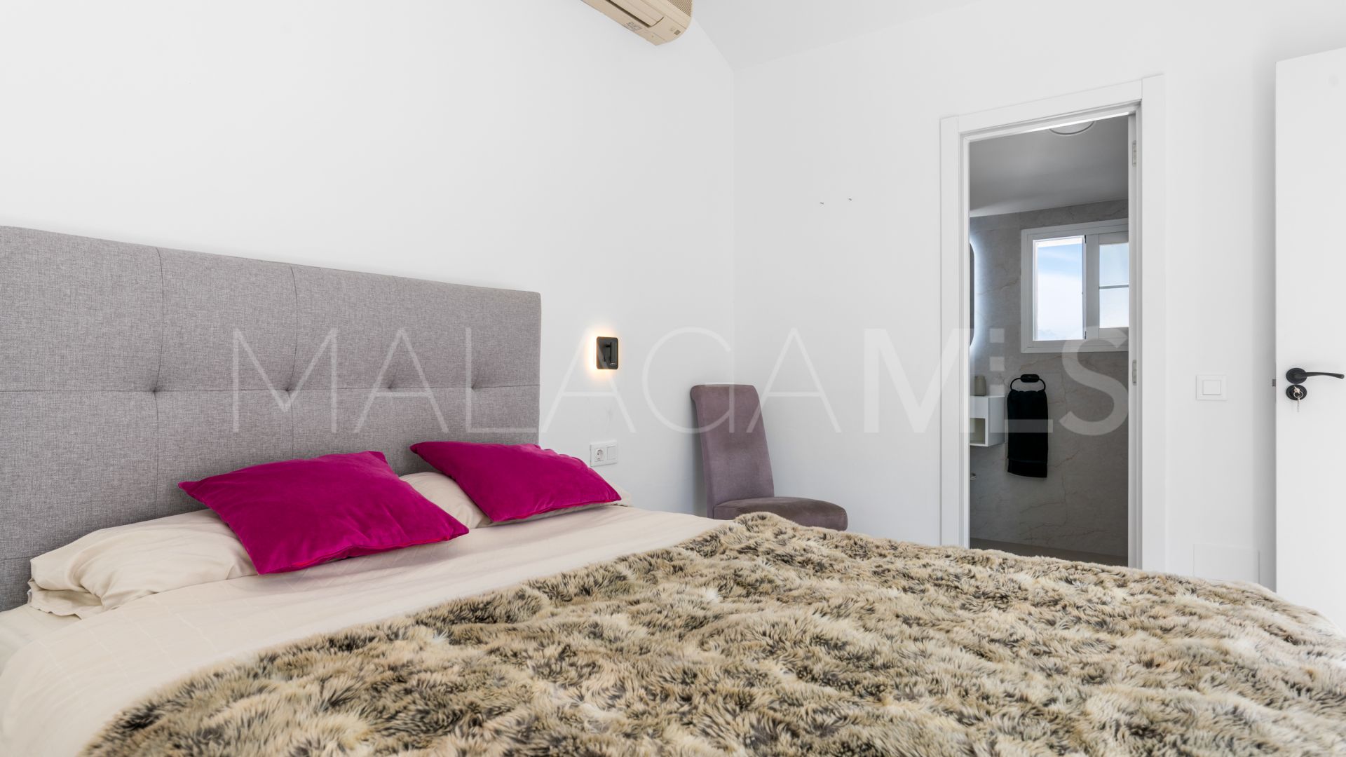 Hus i byn for sale in Bel Air