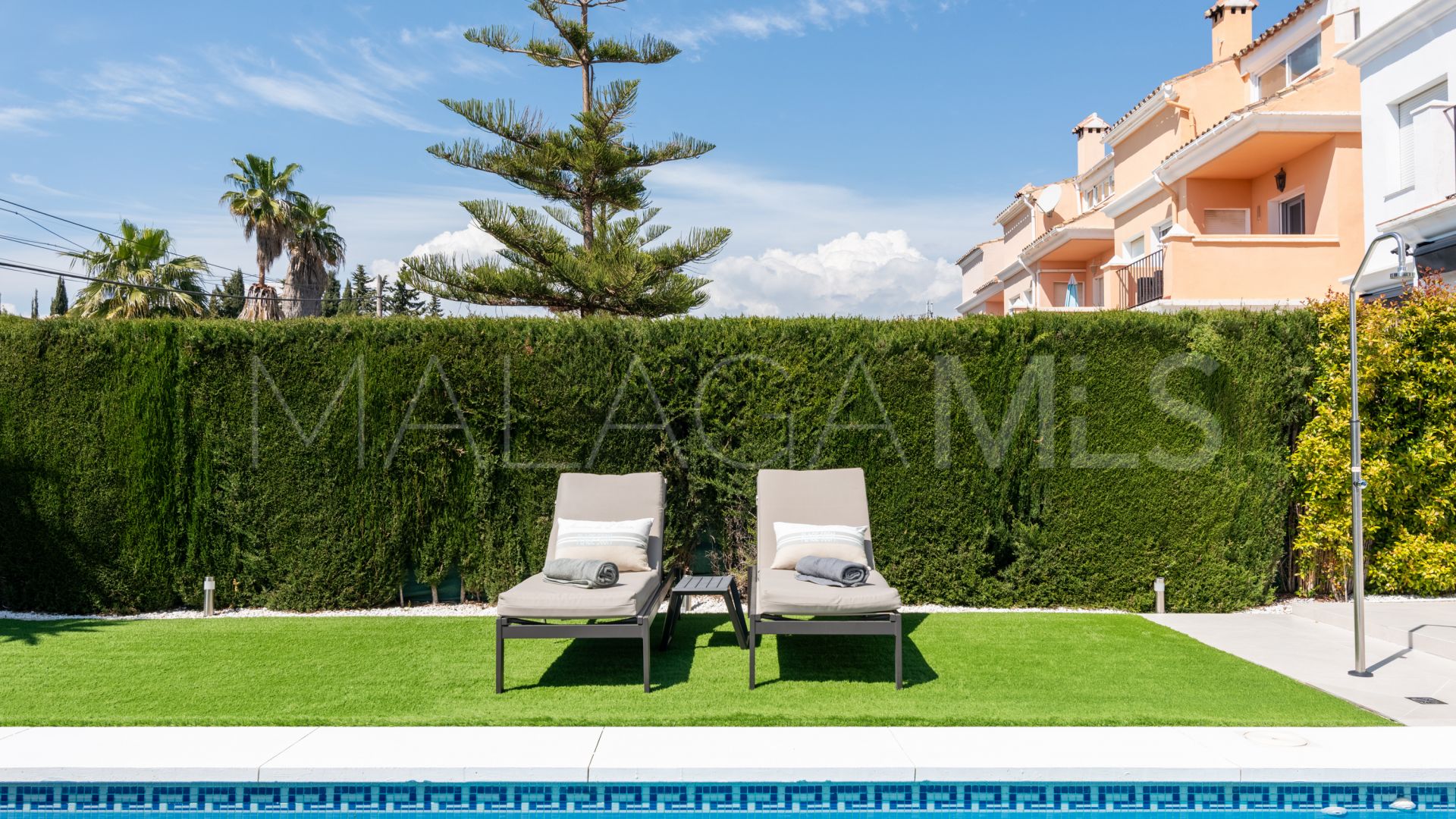 Hus i byn for sale in Bel Air