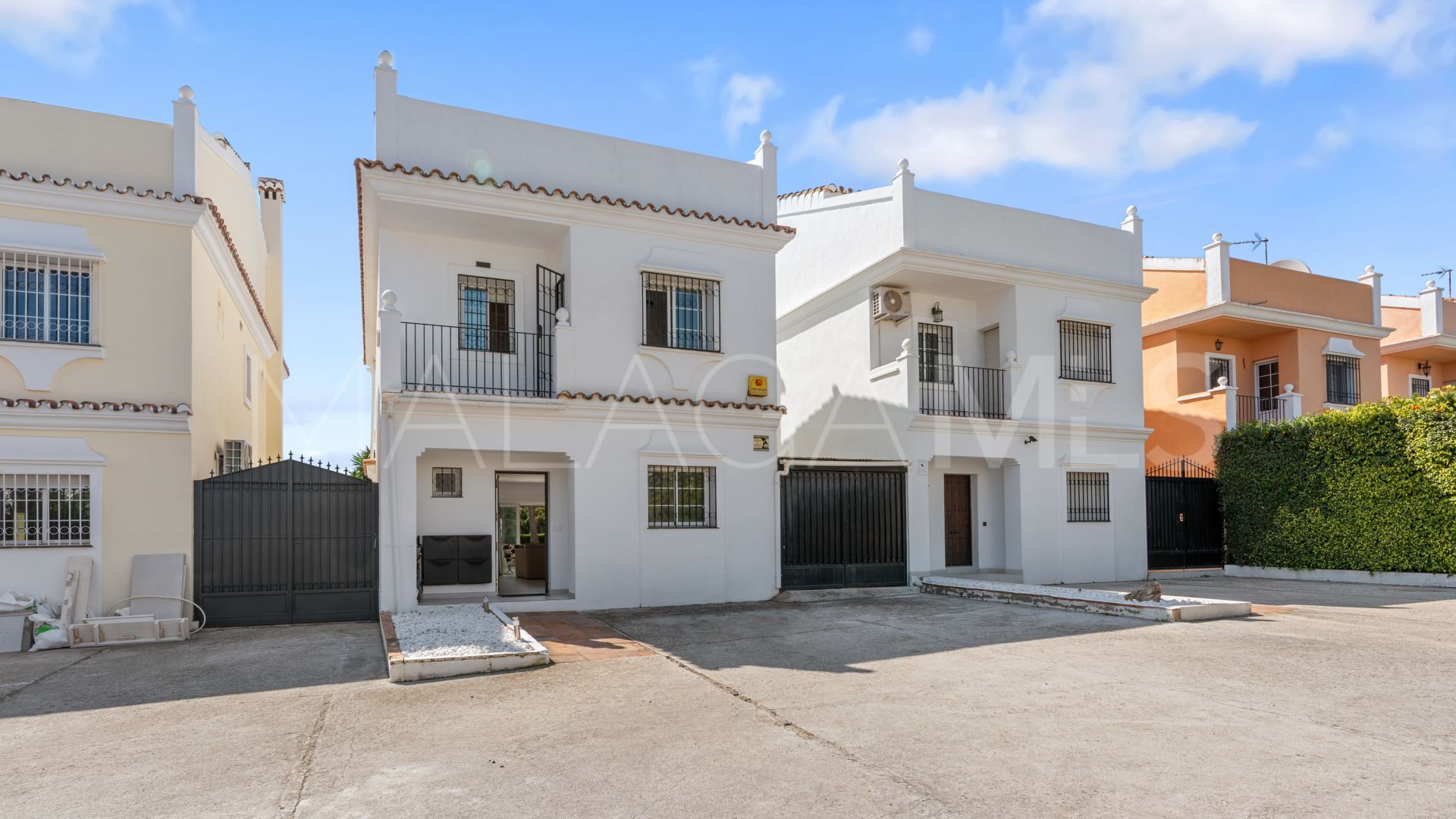 Hus i byn for sale in Bel Air