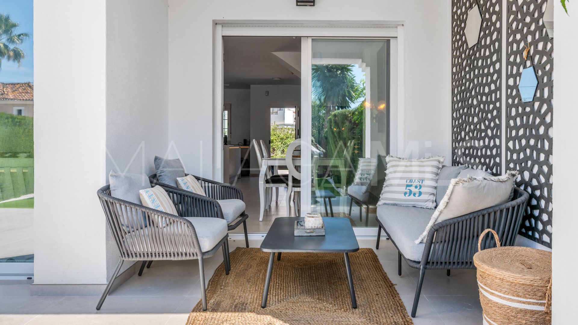 Hus i byn for sale in Bel Air