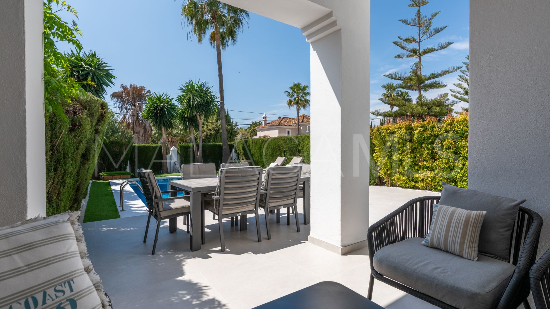 Hus i byn for sale in Bel Air