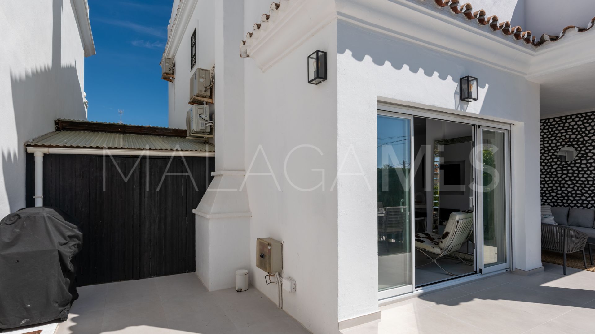 Hus i byn for sale in Bel Air