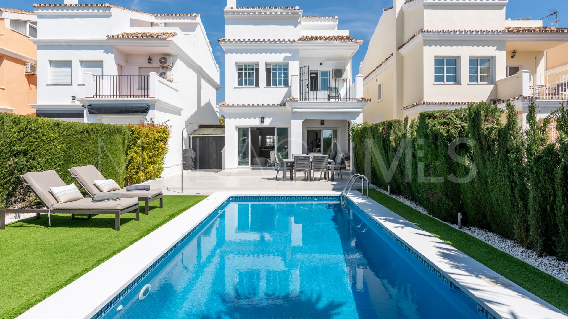 Hus i byn for sale in Bel Air