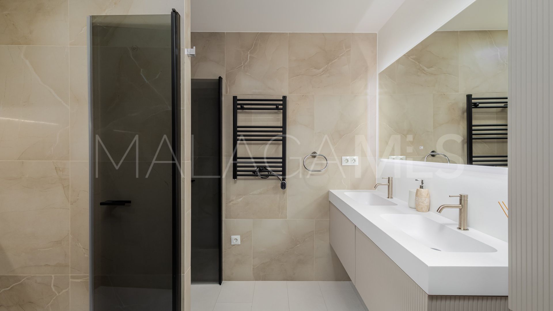 For sale Kings Hills 3 bedrooms apartment