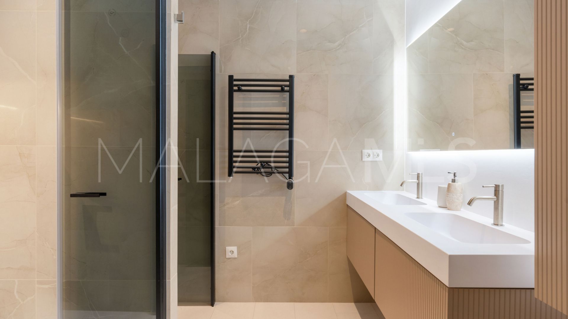 For sale Kings Hills 3 bedrooms apartment