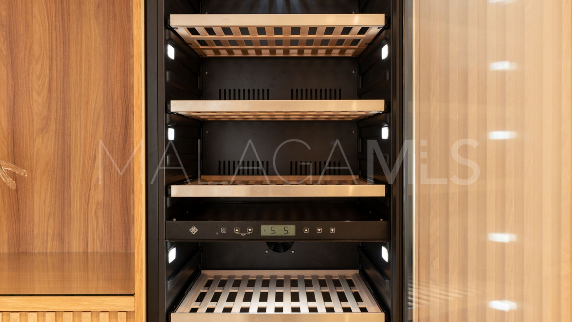 For sale Kings Hills 3 bedrooms apartment