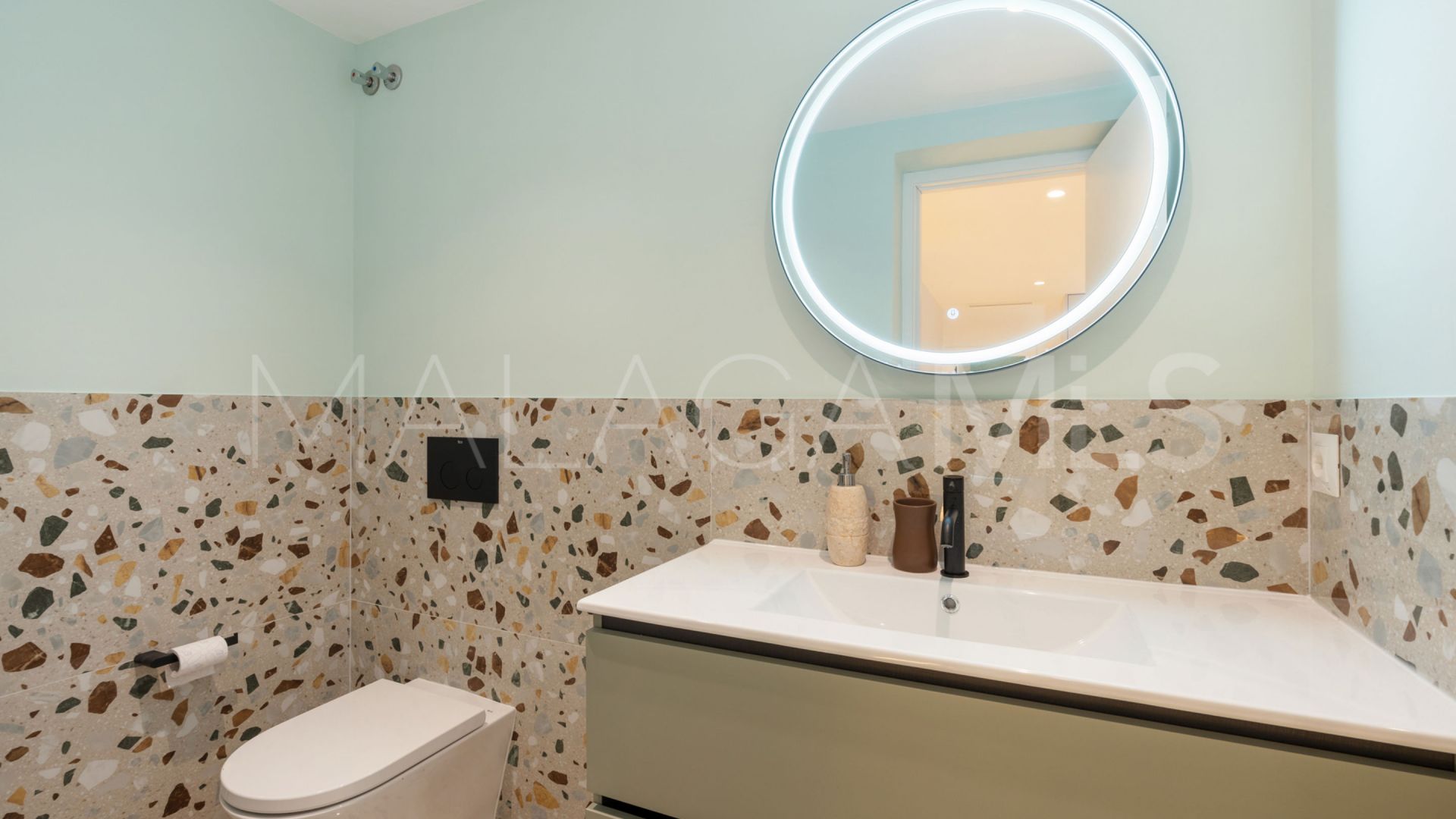 For sale Kings Hills 3 bedrooms apartment