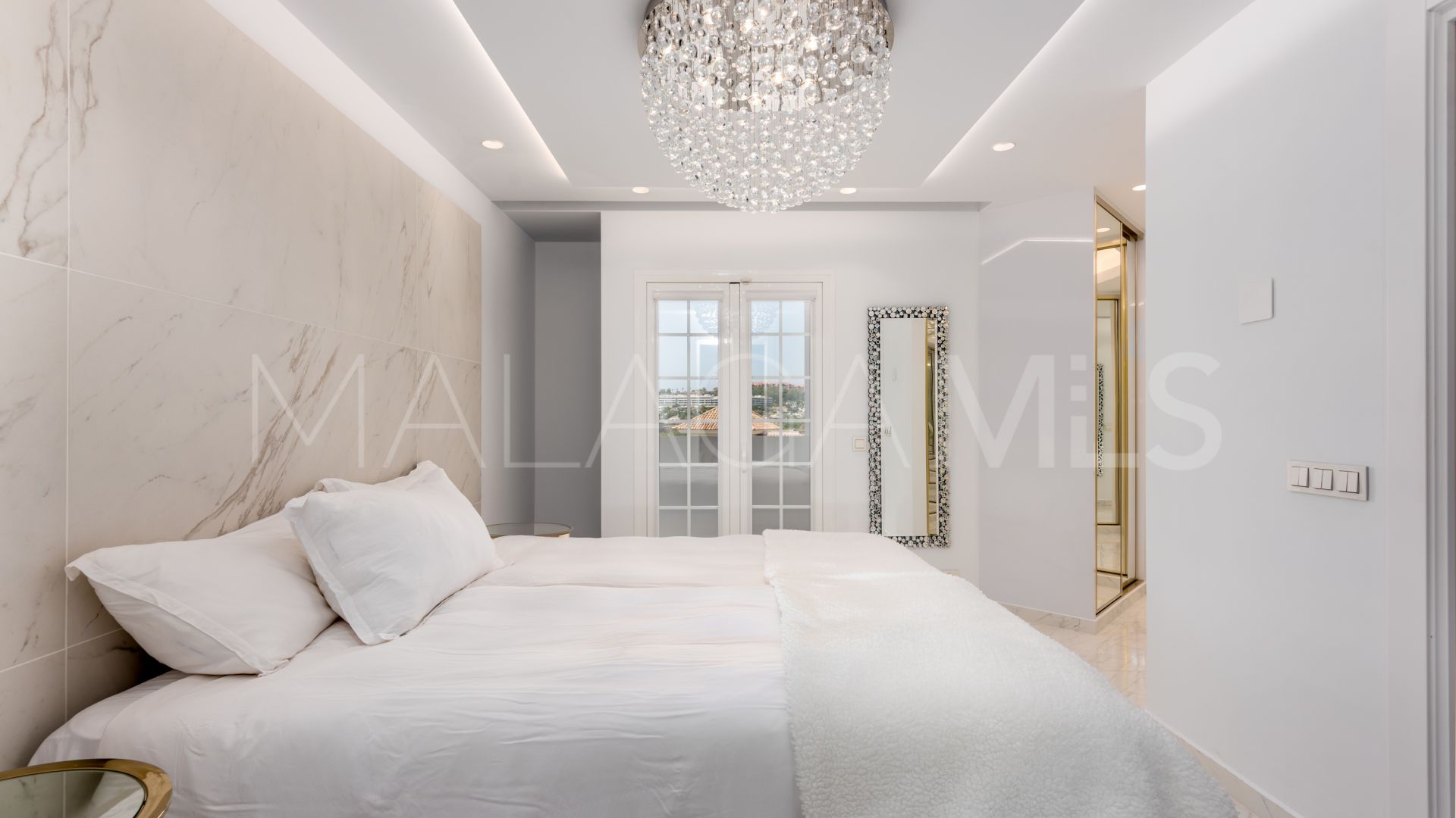 Adosado for sale de 3 bedrooms in Aloha Pueblo