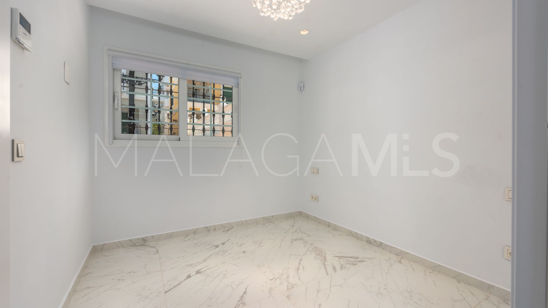 Adosado for sale de 3 bedrooms in Aloha Pueblo