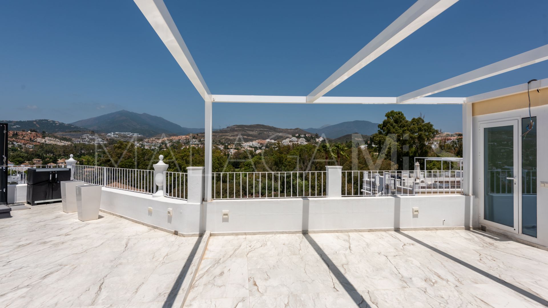 Adosado for sale de 3 bedrooms in Aloha Pueblo