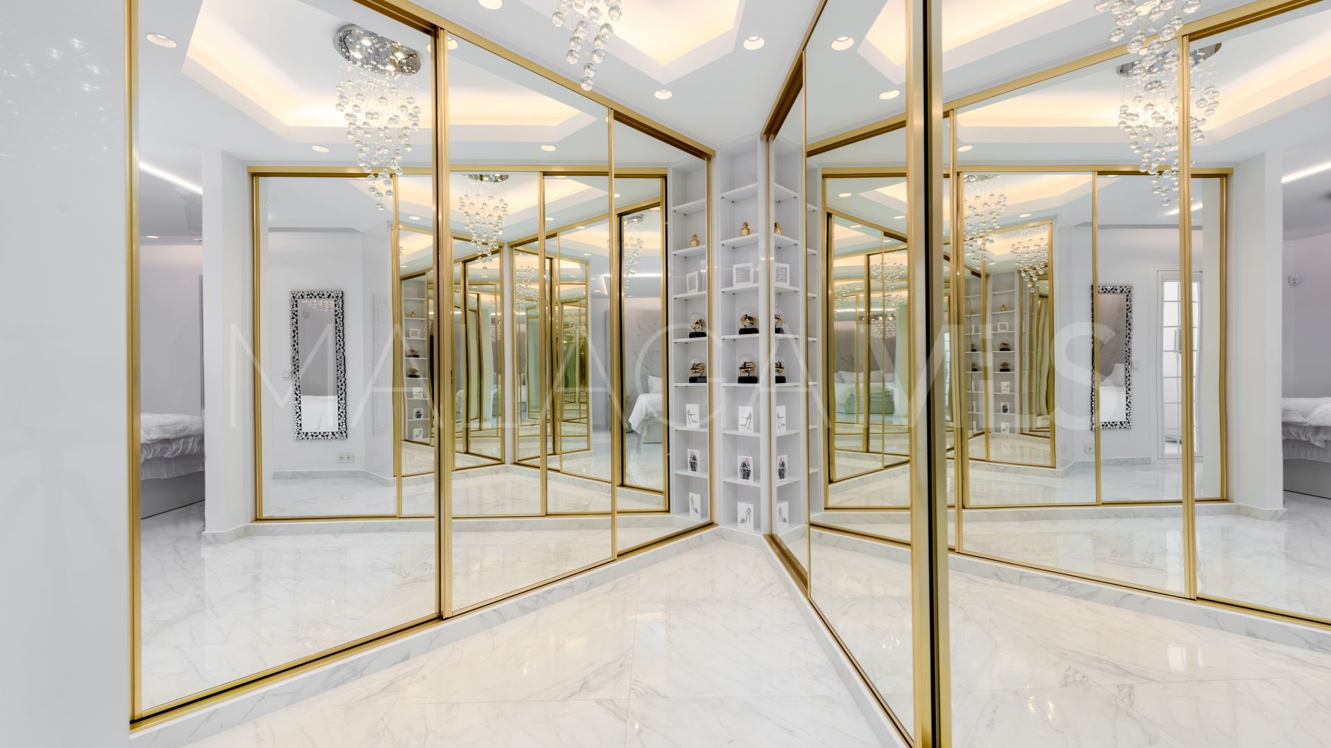 Adosado for sale de 3 bedrooms in Aloha Pueblo