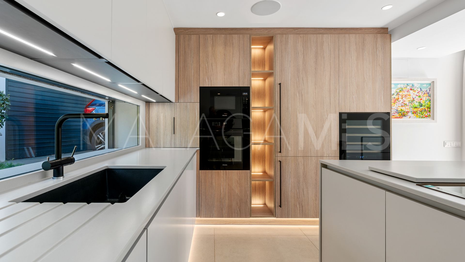 Villa for sale in Nueva Andalucia