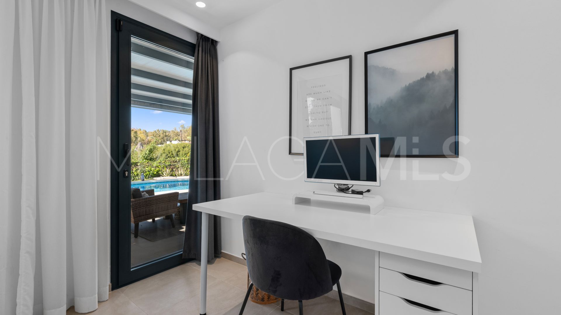 Villa for sale in Nueva Andalucia