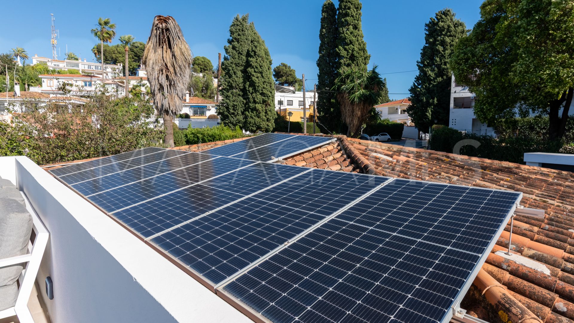 Villa for sale in Nueva Andalucia