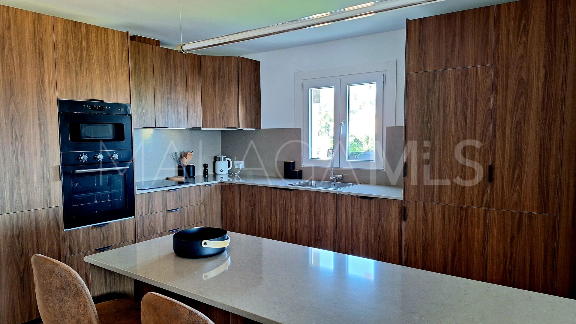 Zweistöckiges penthouse for sale in Estepona Westen