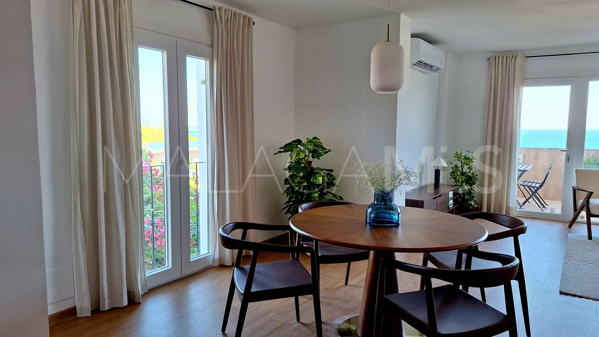 Zweistöckiges penthouse for sale in Estepona Westen