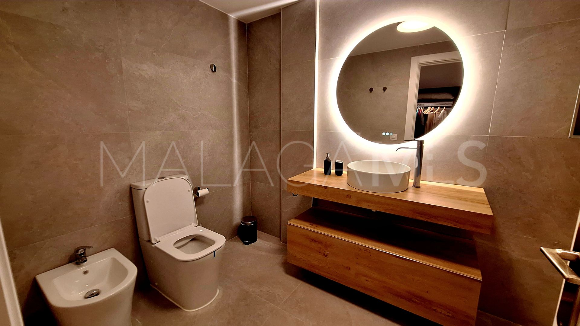 Zweistöckiges penthouse for sale in Estepona Westen