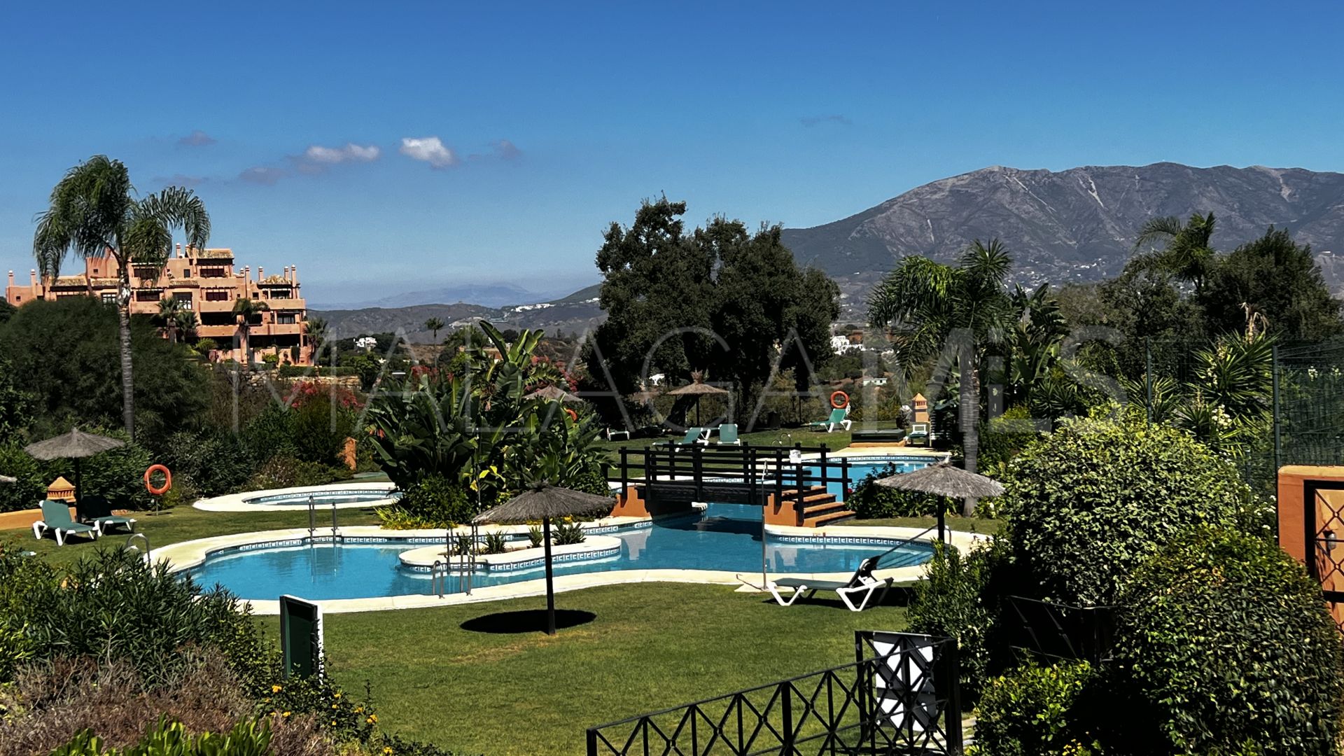 Buy apartamento planta baja in El Soto de Marbella with 2 bedrooms