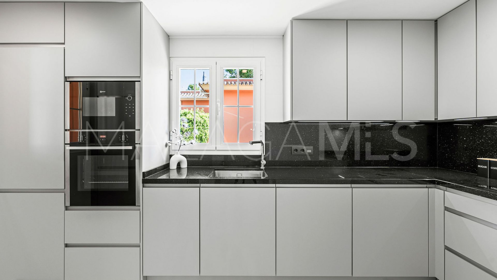 Markplanslägenhet for sale in Andalucia Alta