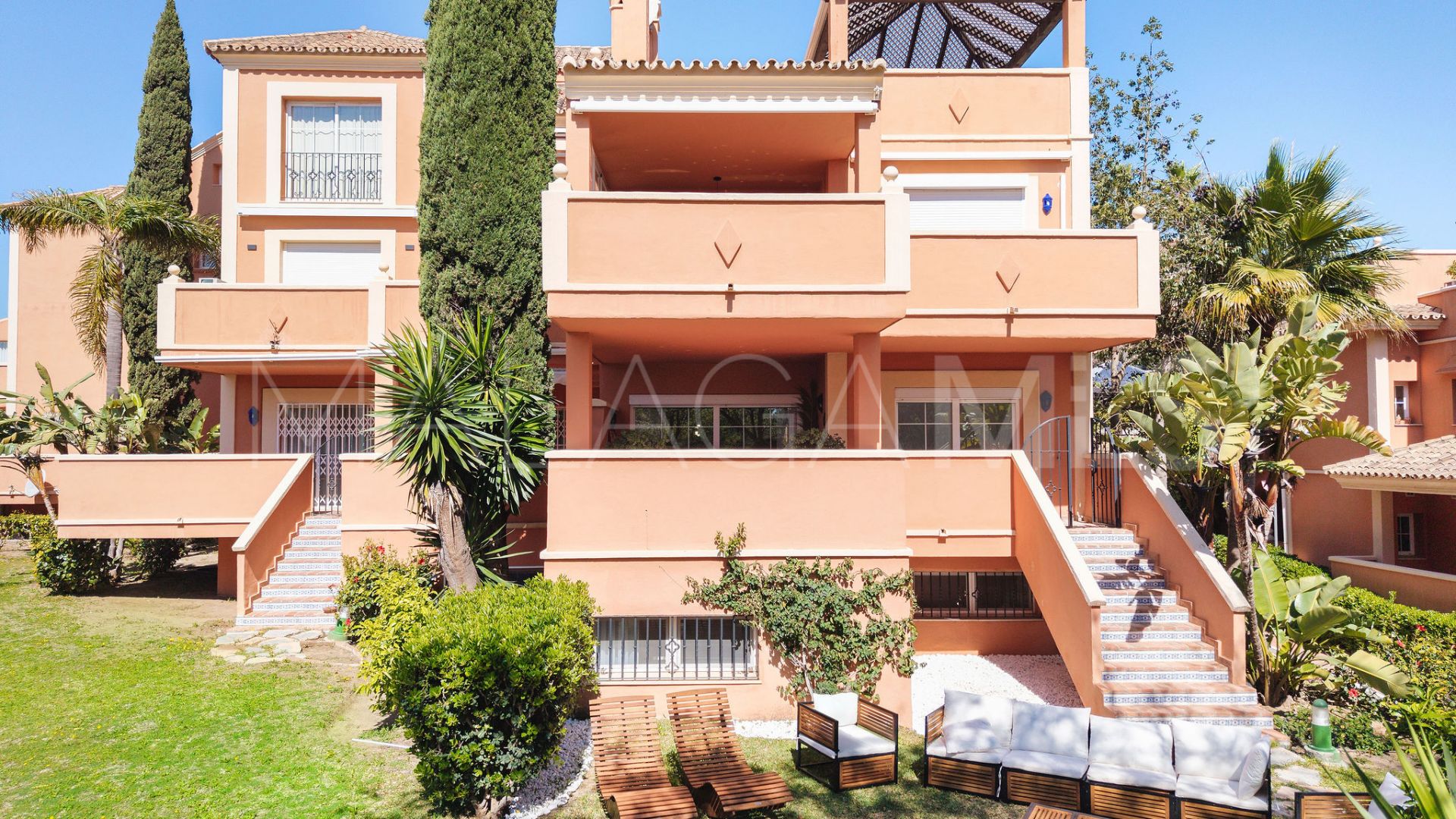 Markplanslägenhet for sale in Andalucia Alta