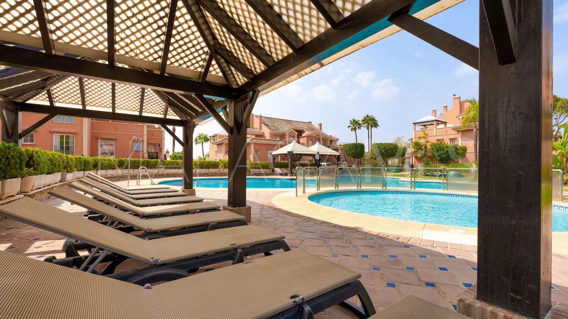 Markplanslägenhet for sale in Andalucia Alta