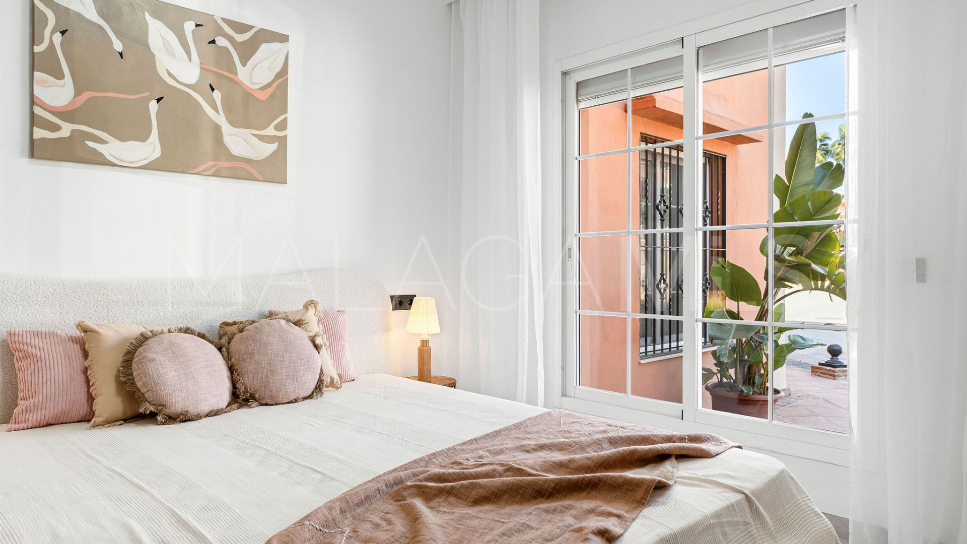Markplanslägenhet for sale in Andalucia Alta