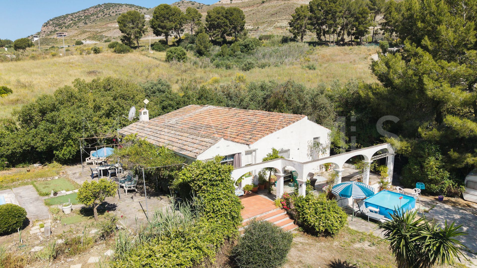 Landhaus for sale in Alhaurin el Grande