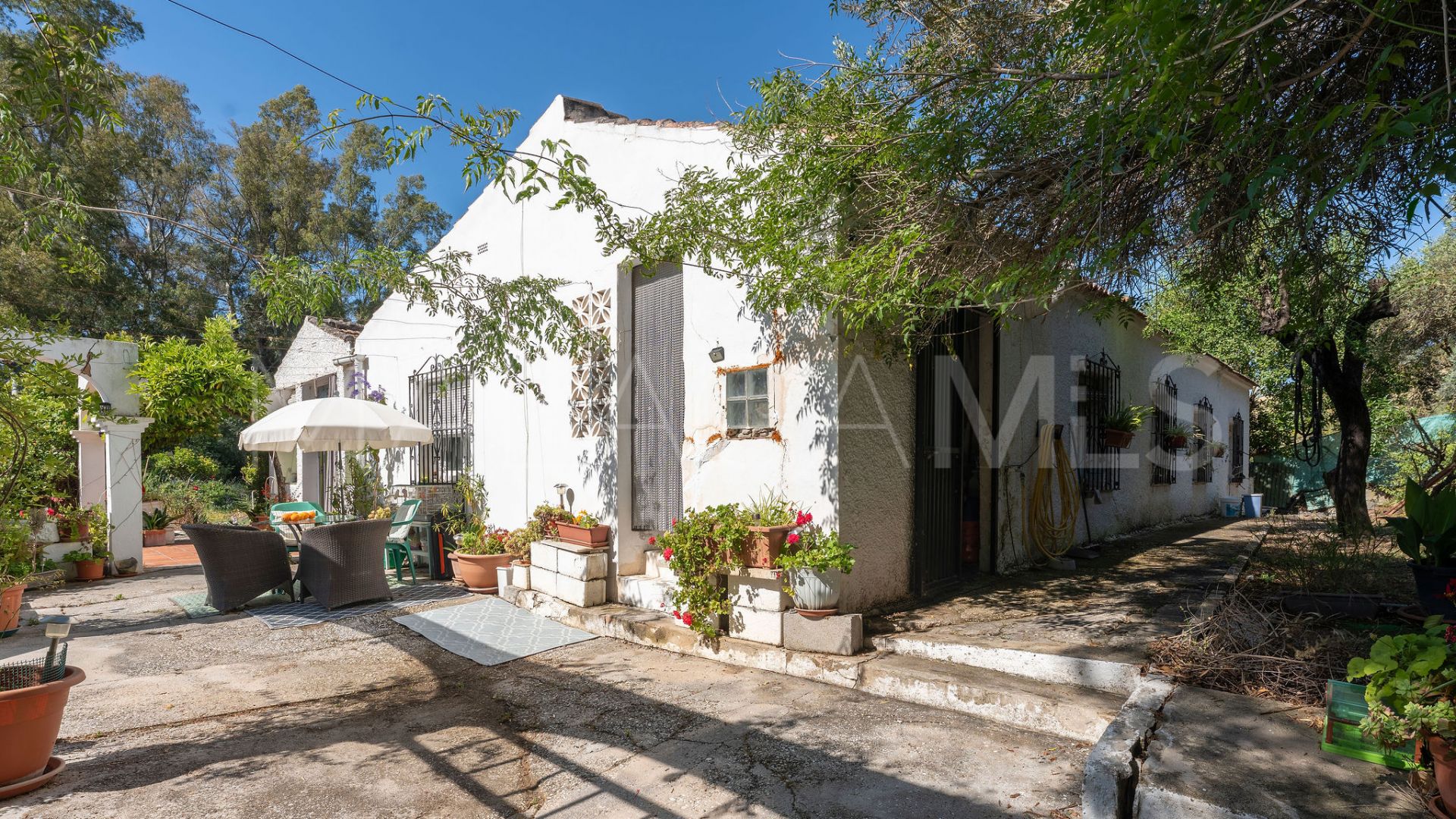 Landhaus for sale in Alhaurin el Grande