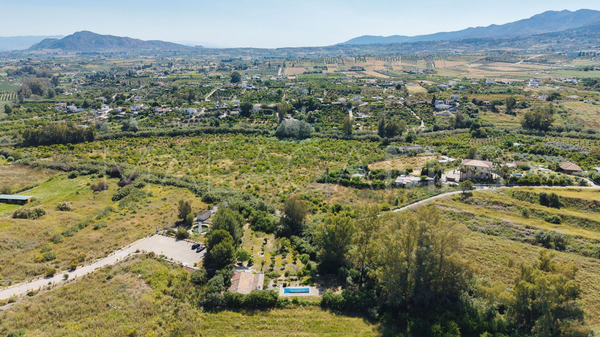 Landhaus for sale in Alhaurin el Grande
