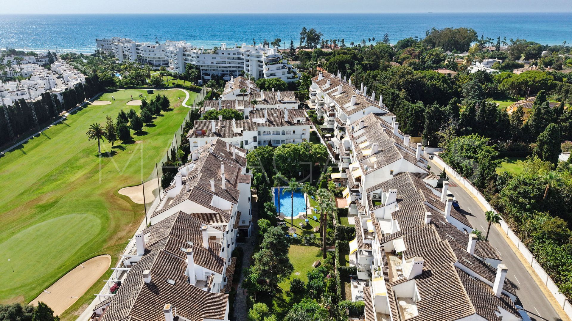 Markplanslägenhet for sale in Guadalmina Baja
