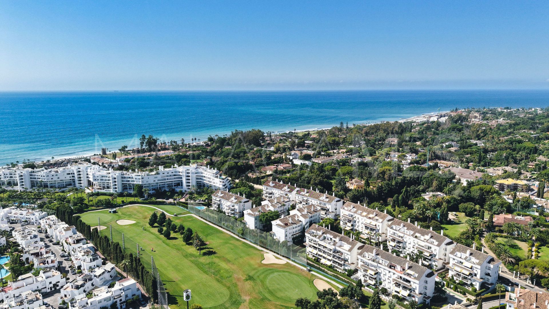 Markplanslägenhet for sale in Guadalmina Baja