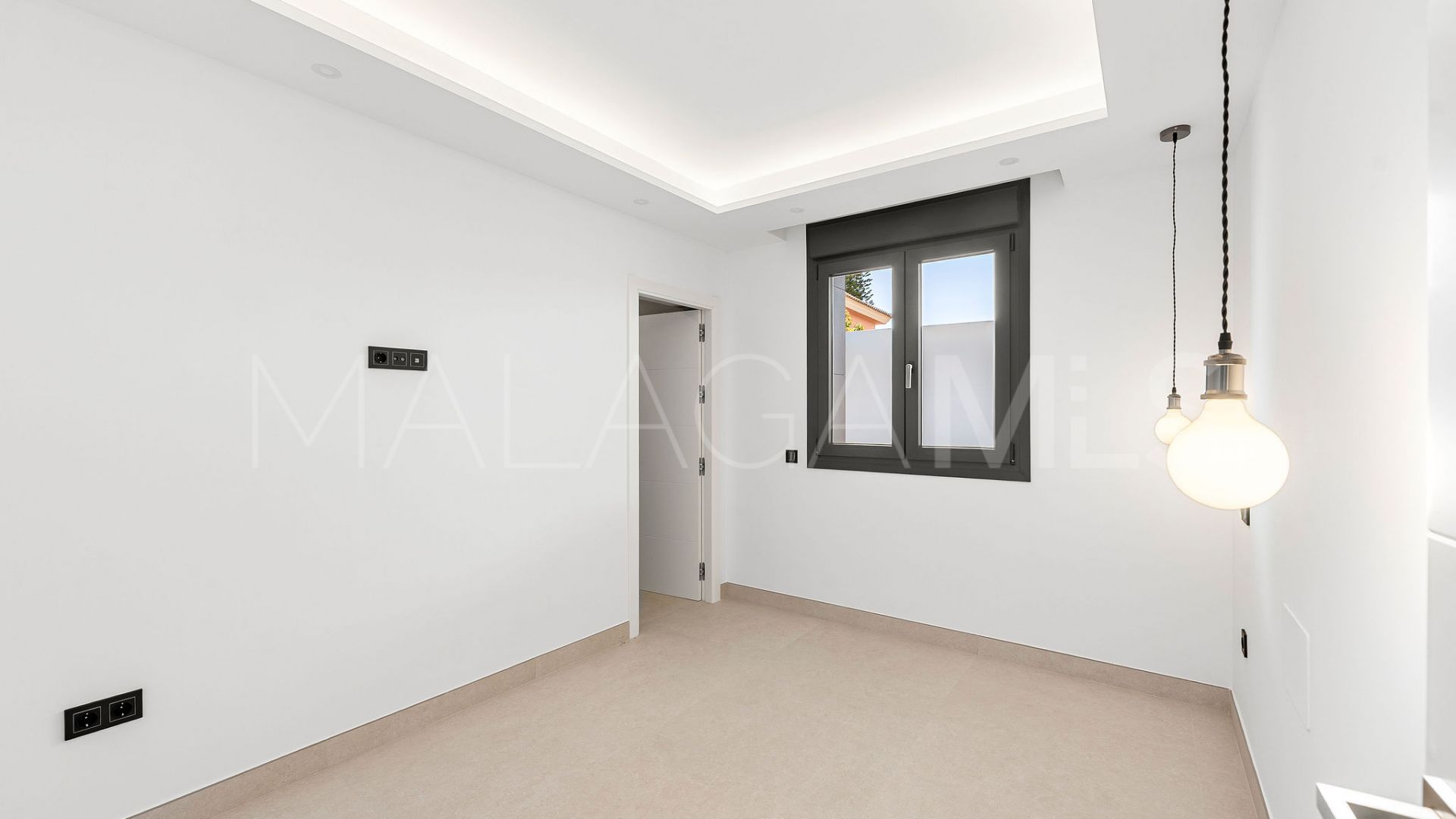 For sale villa in El Coto