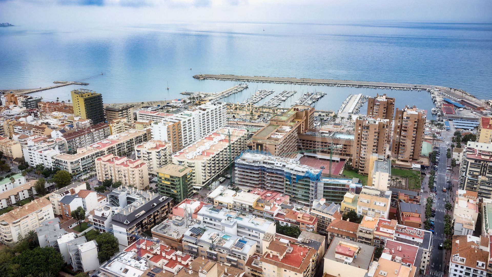 For sale Fuengirola Centro duplex penthouse with 4 bedrooms