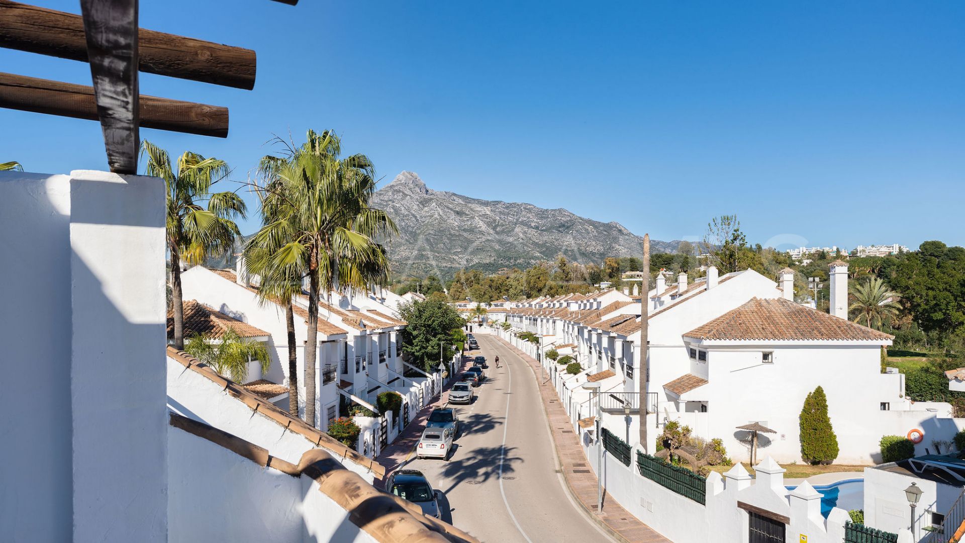 Radhus for sale in Los Naranjos de Marbella