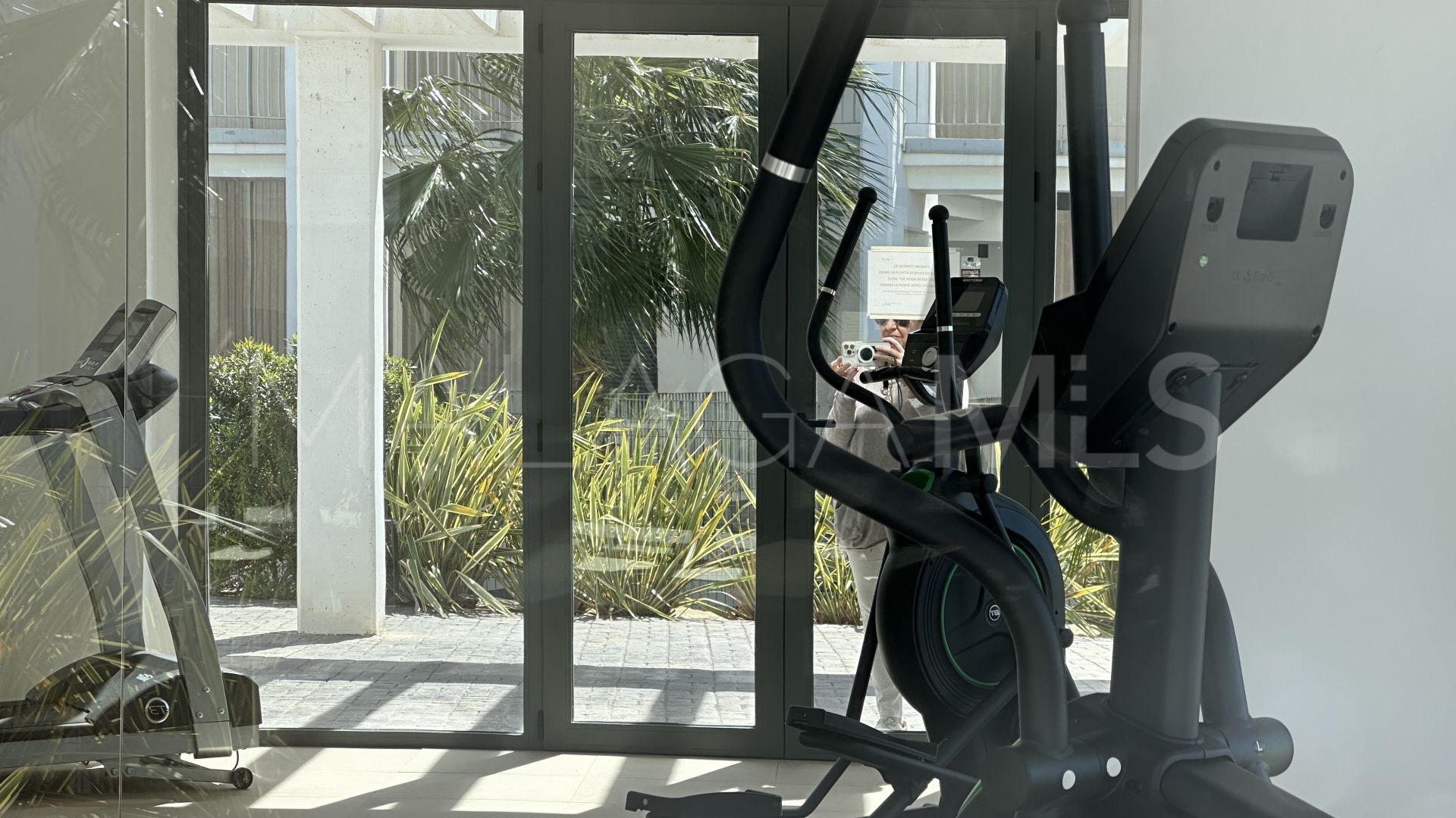 Appartement for sale in Sunrise Height