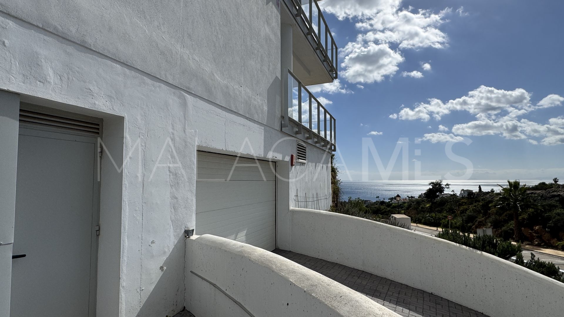 Appartement for sale in Sunrise Height