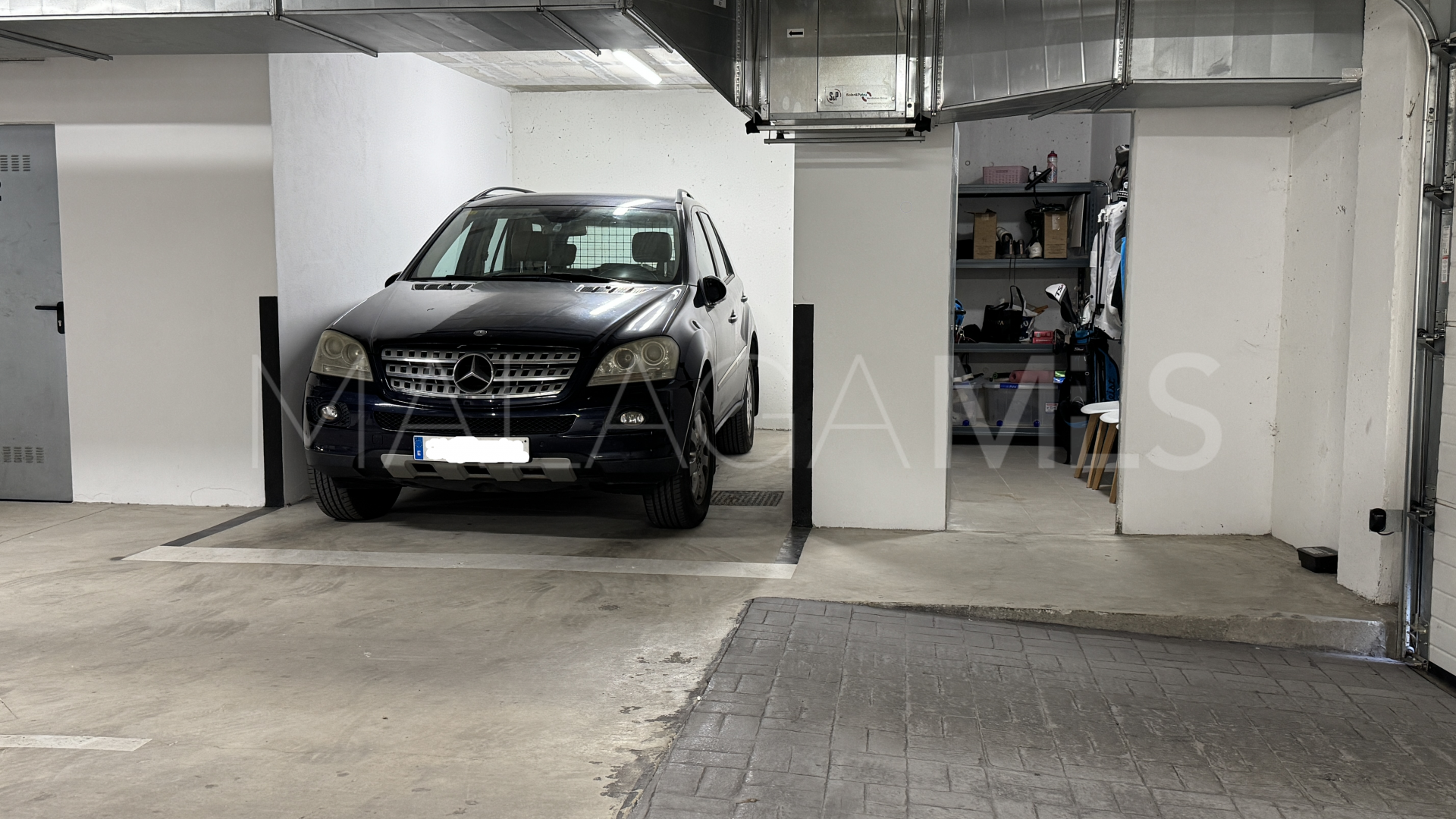 Appartement for sale in Sunrise Height