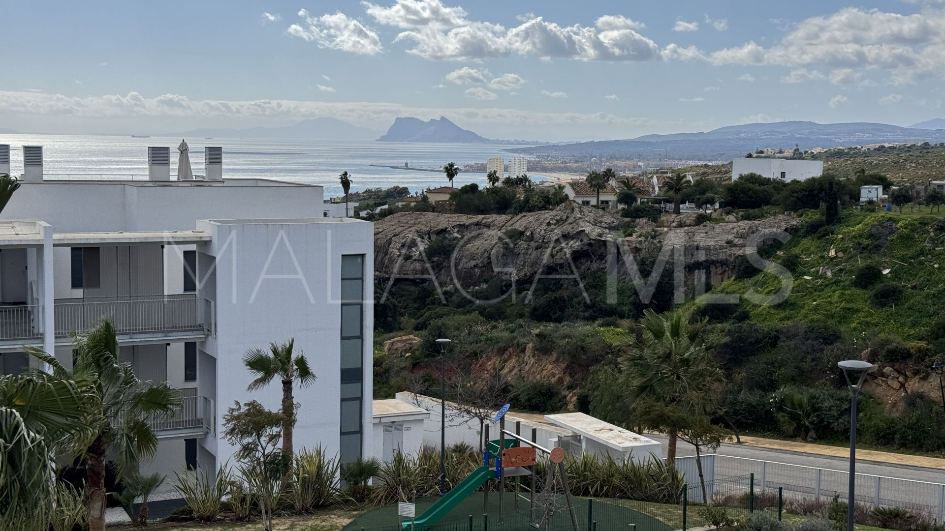 Appartement for sale in Sunrise Height