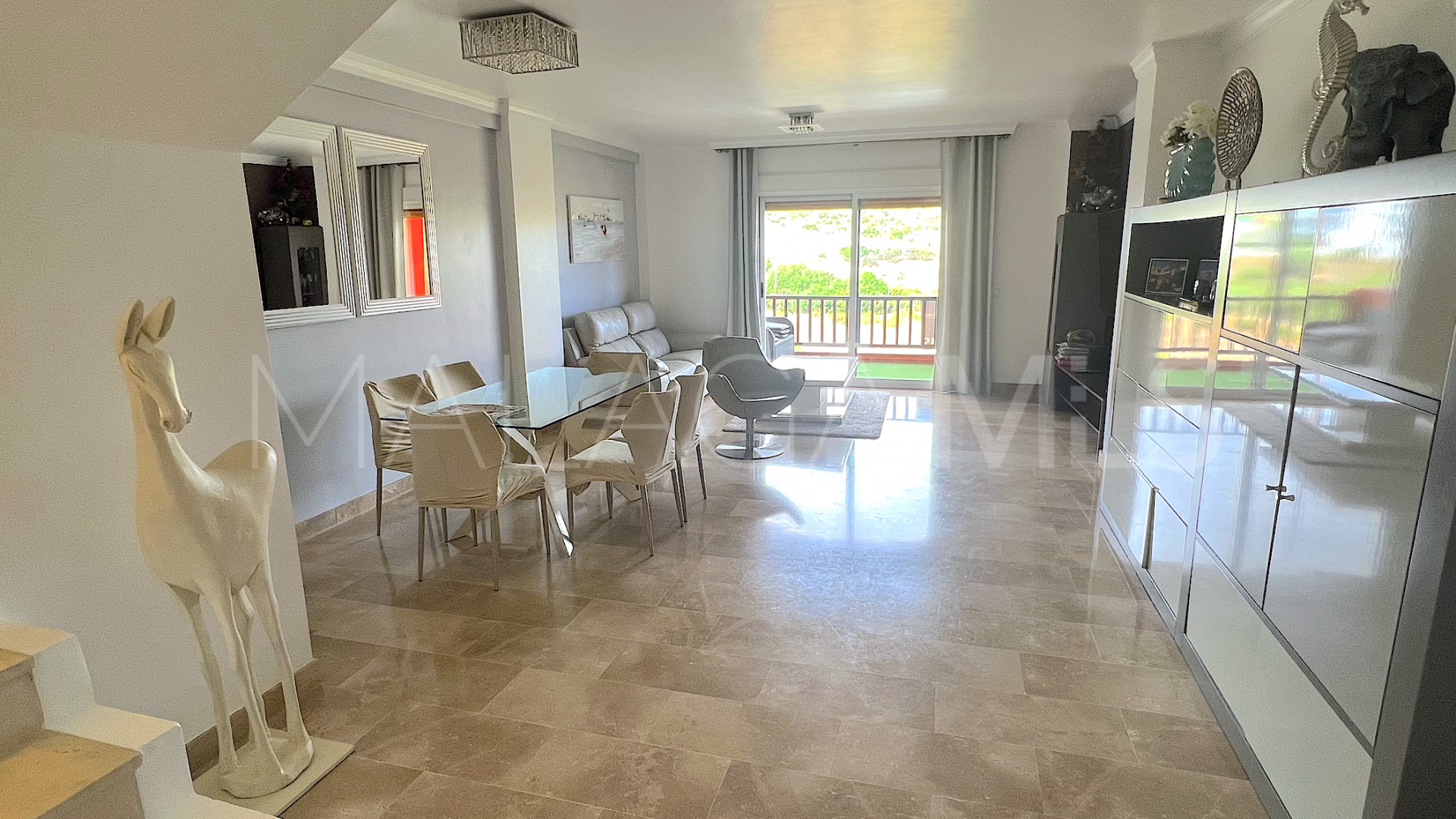 Duplex penthouse with 5 bedrooms for sale in Costa Galera