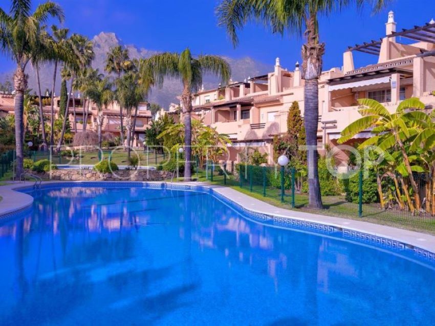 Adosado de 2 dormitorios a la venta en Marbella Golden Mile