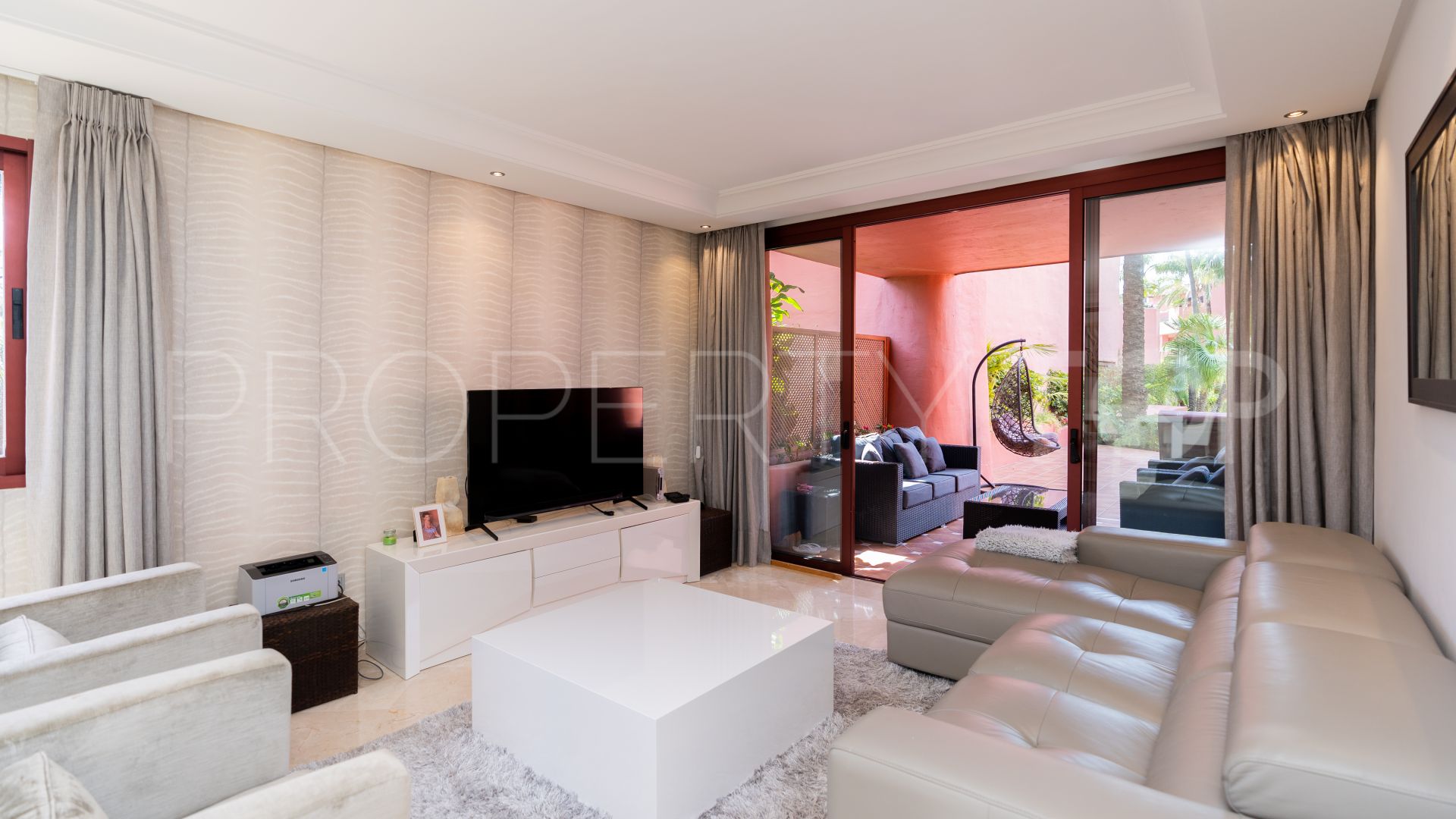 For sale apartment with 2 bedrooms in Menara Beach