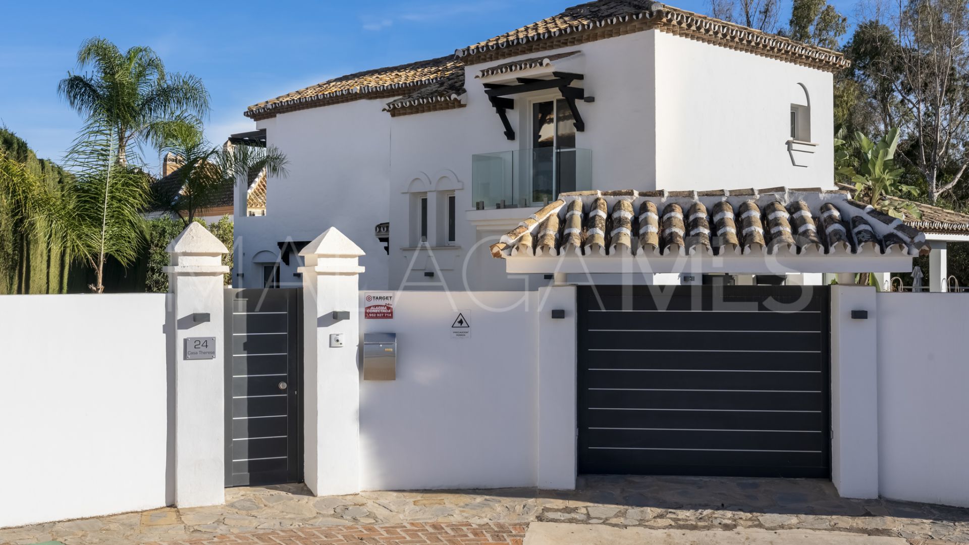 Villa a la venta in Marbella Country Club with 4 bedrooms