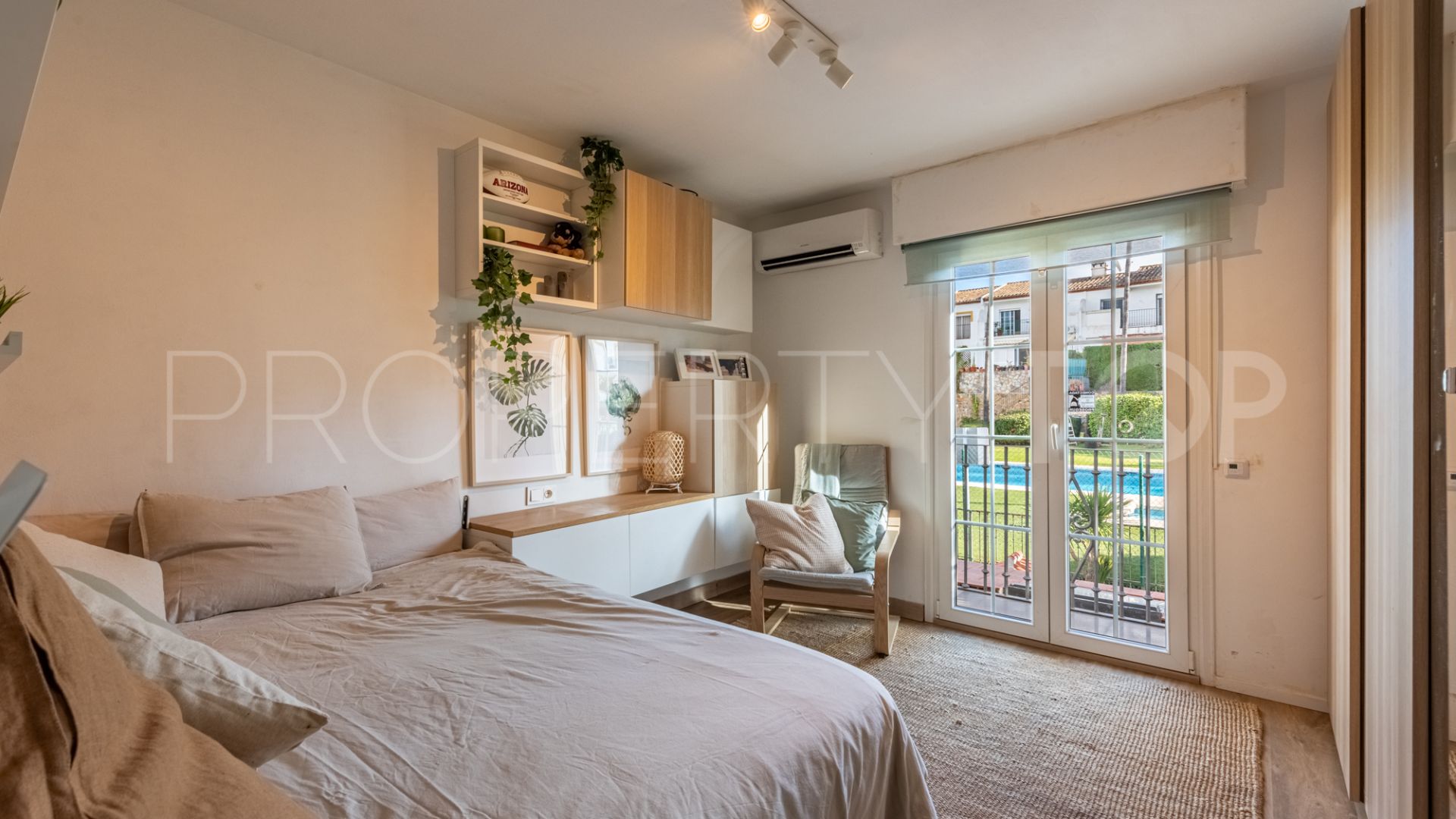 For sale town house in Atalaya Park with 3 bedrooms