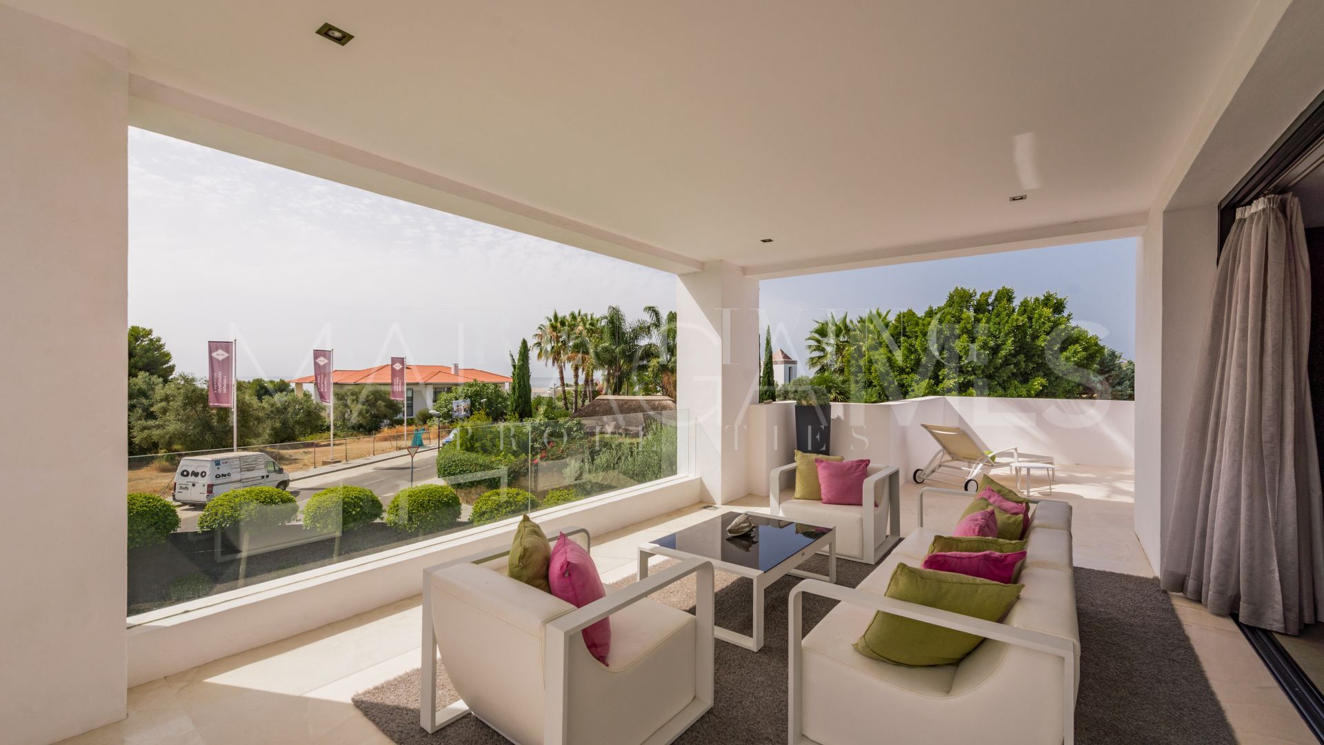 Villa for sale in Altos de Puente Romano