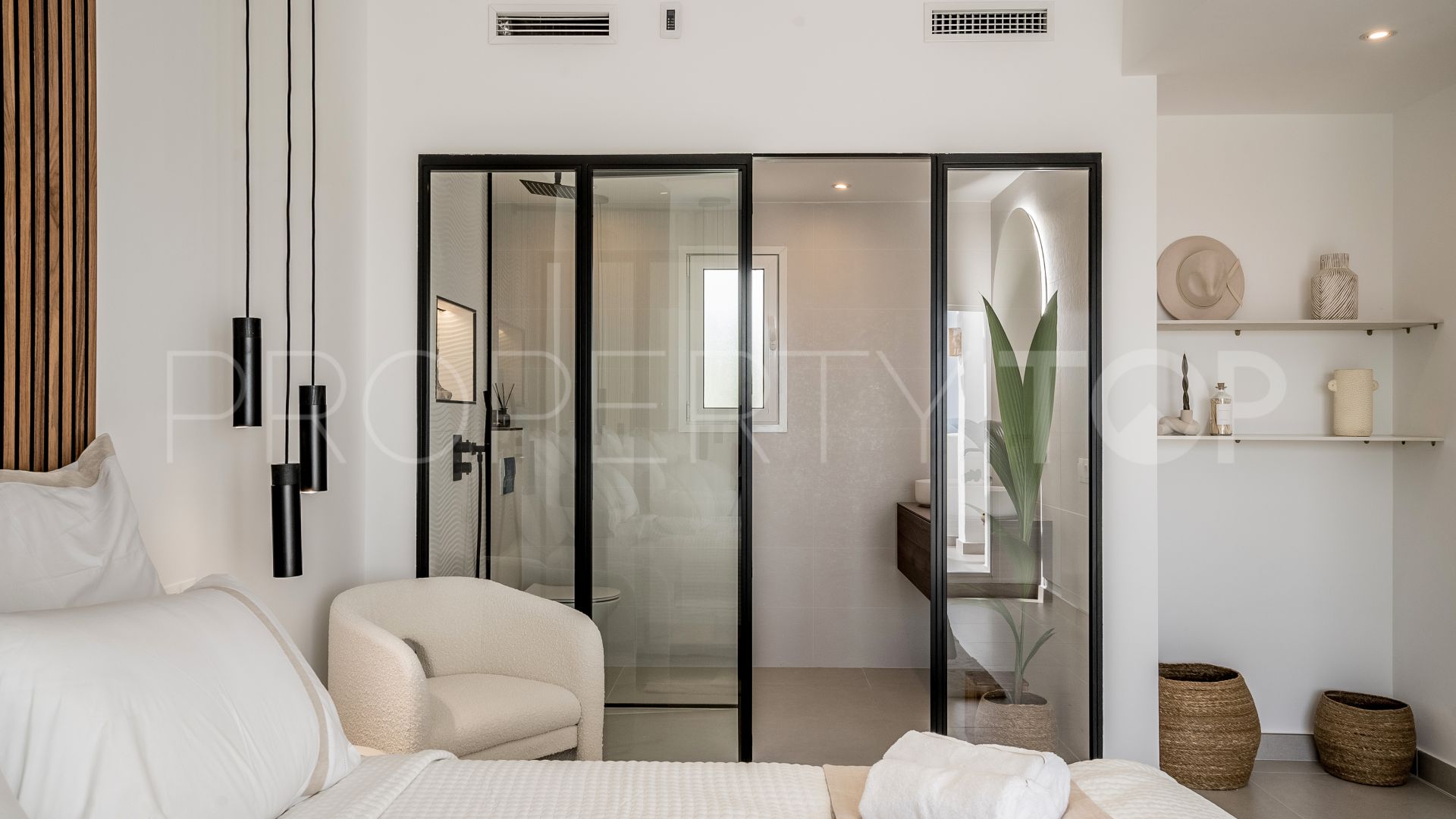For sale 3 bedrooms penthouse in La Quinta Village