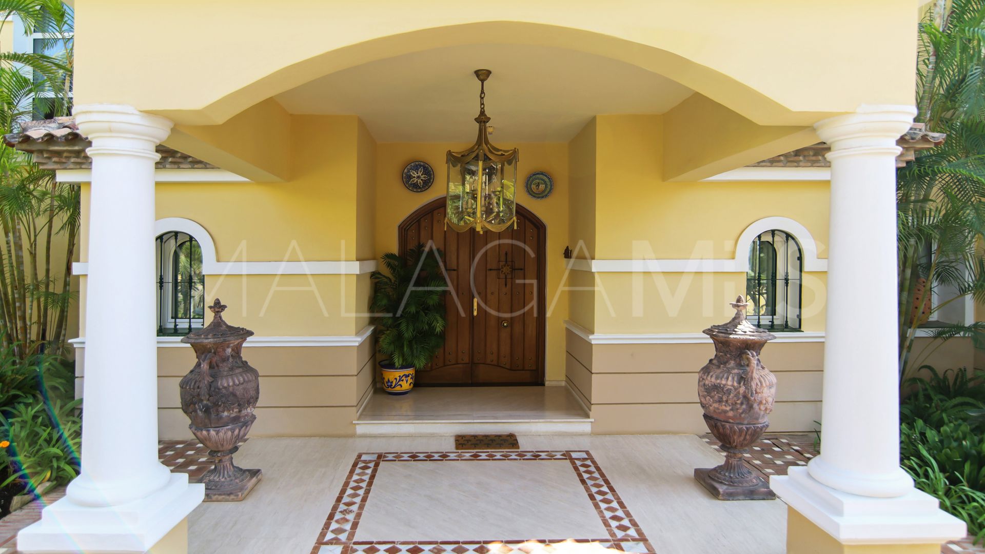 Villa for sale in Paraiso Alto