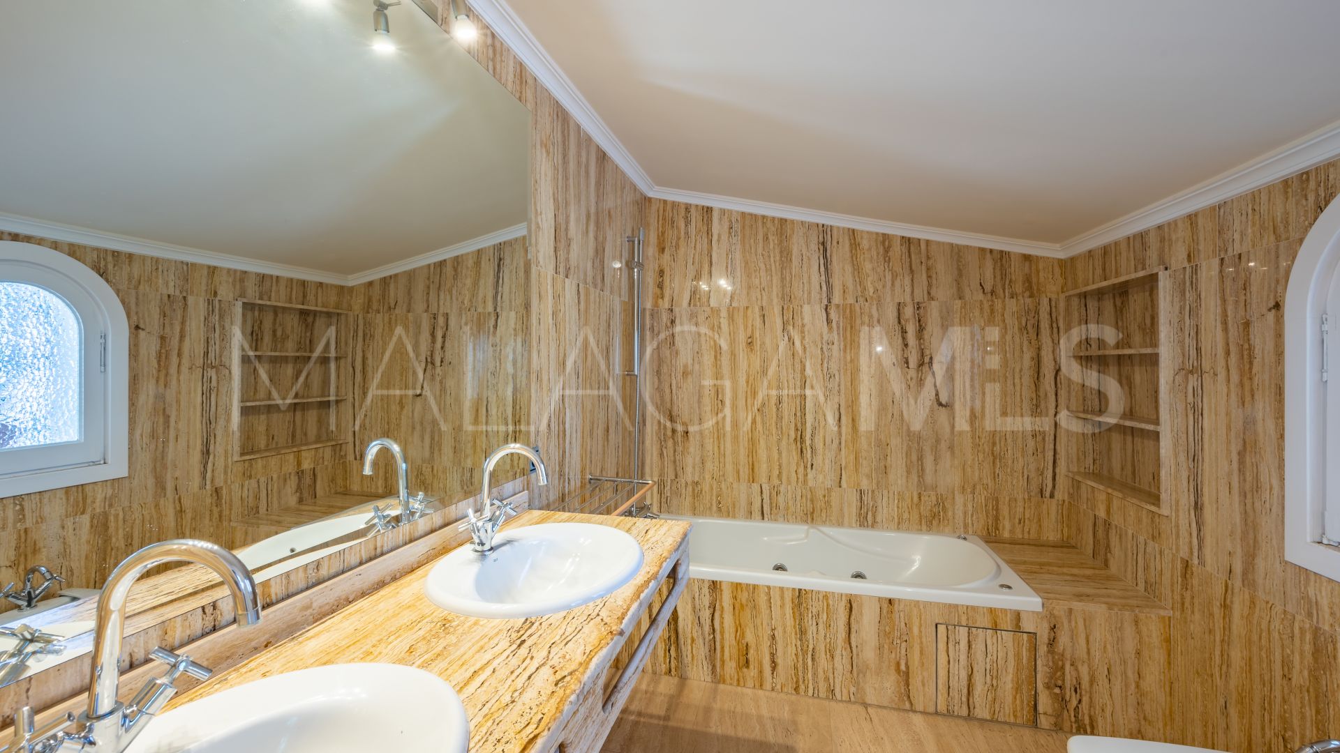 Villa for sale in Rocio de Nagüeles