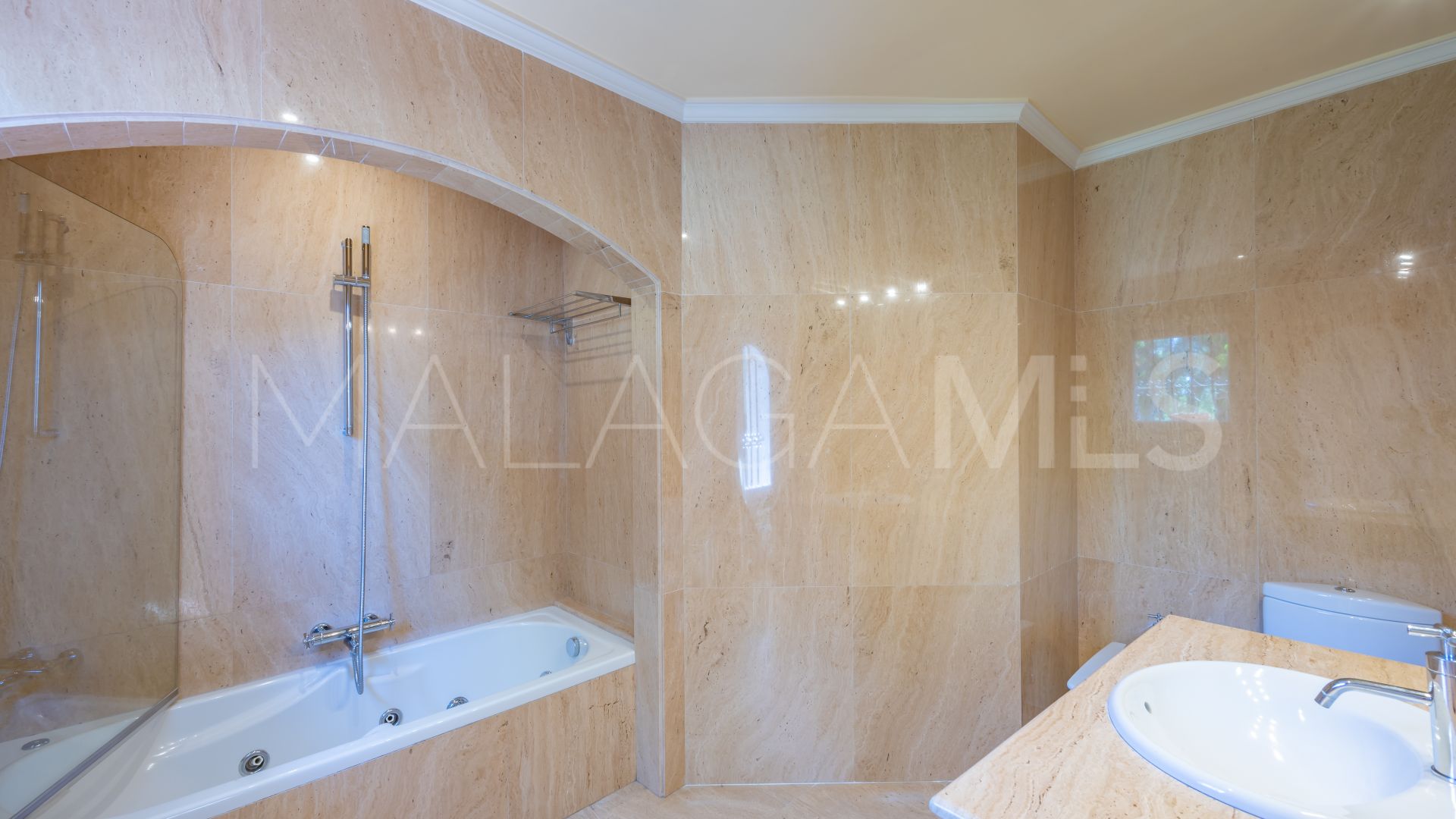 Villa for sale in Rocio de Nagüeles