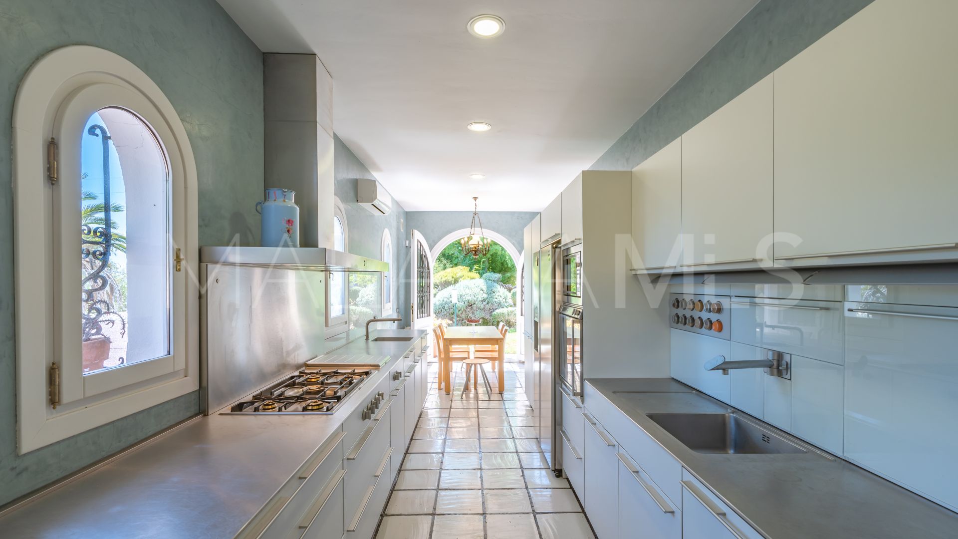Villa for sale in Rocio de Nagüeles