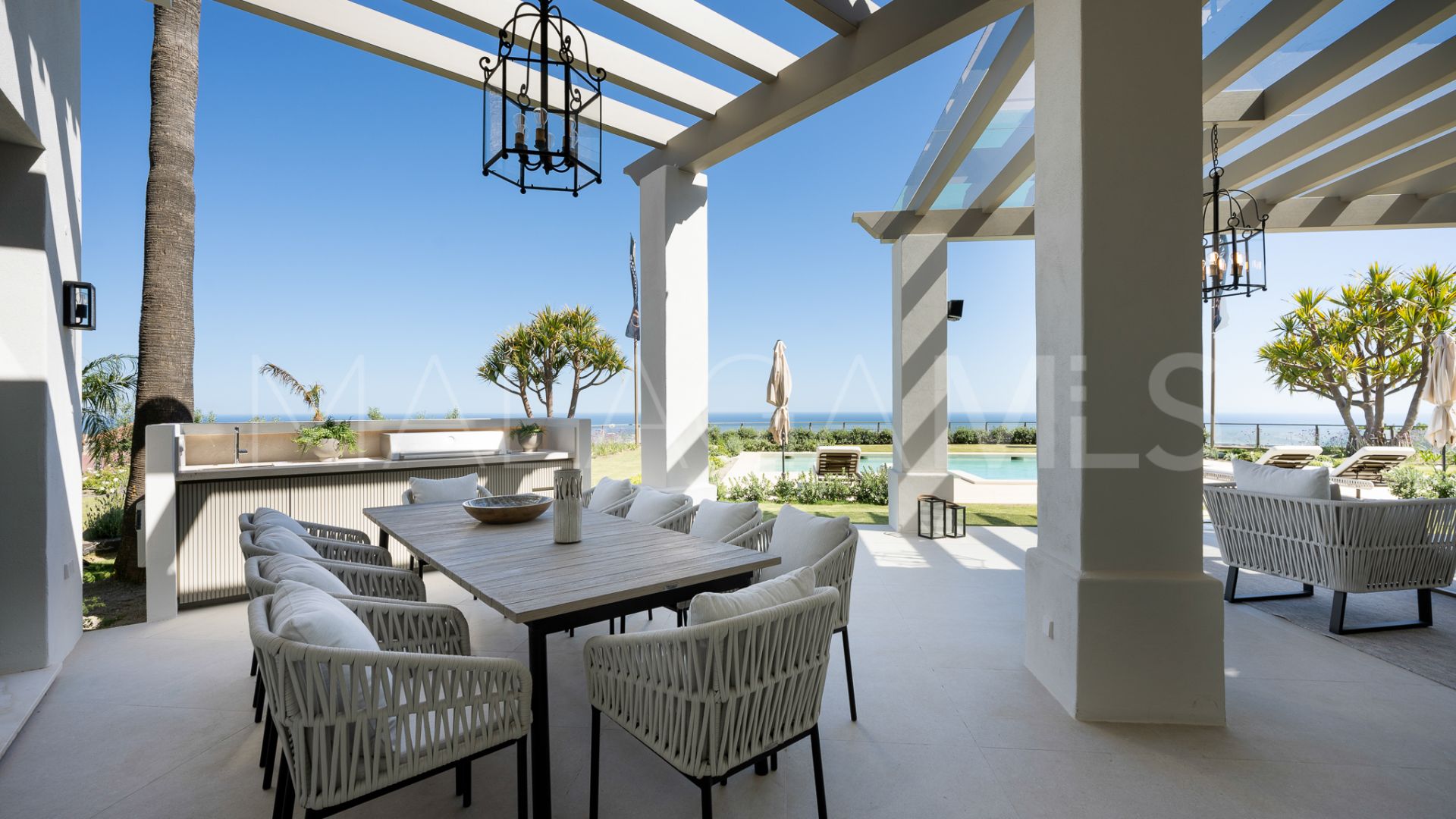 Villa for sale in Monte Halcones
